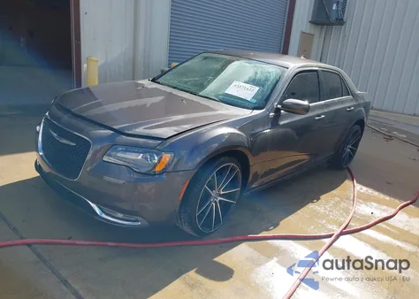 2016 Chrysler 300 Limited из США, поврежденный, VIN 2C3CCAAG1GH229755
